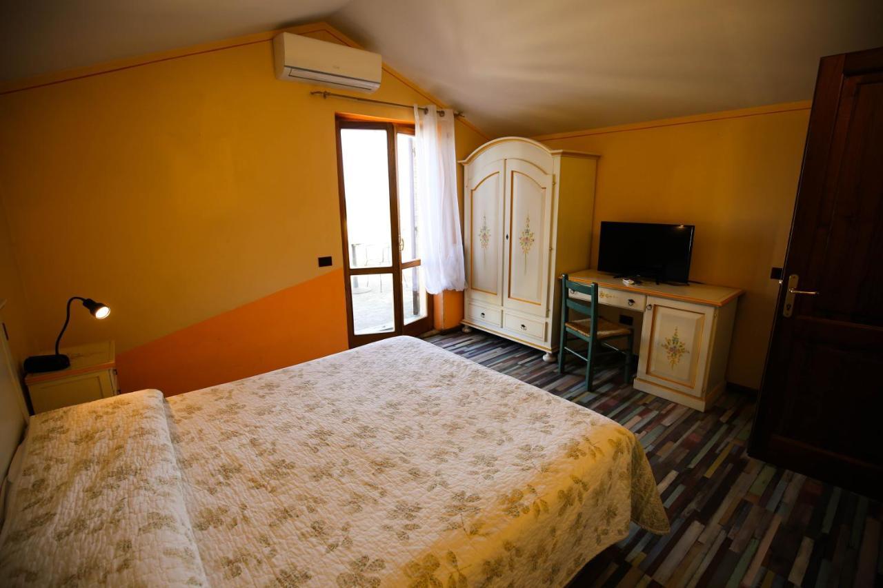 Hotel Benedetti Campello sul Clitunno Eksteriør billede