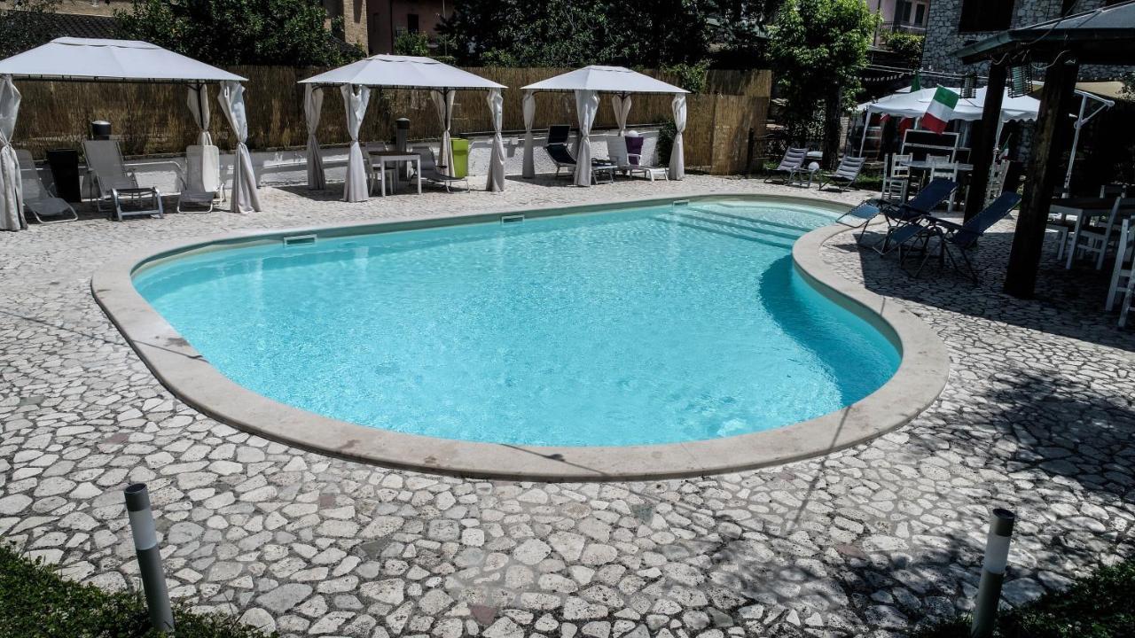 Hotel Benedetti Campello sul Clitunno Eksteriør billede